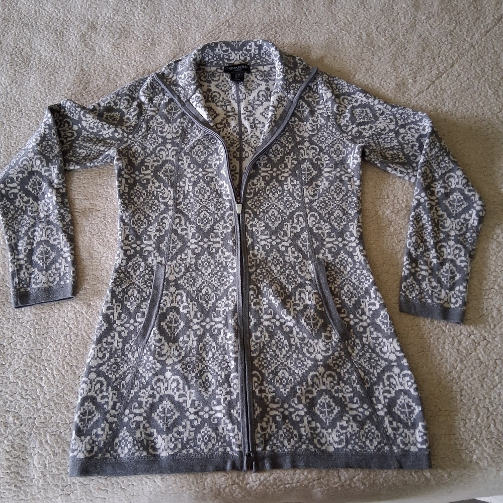 Cynthia Rowley Active Gray and White Knit Activewear Jacket
